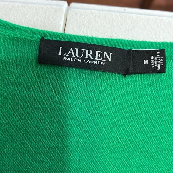 Lauren Ralph Lauren Black Label Sz M Sweater Emerald V Green Neck Ruffle Cuff - Picture 3 of 9